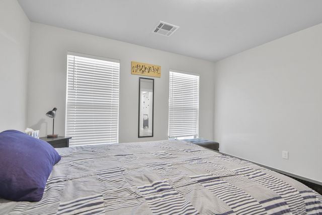 3201 Farmhouse Avenue, Wolfforth, TX 79382