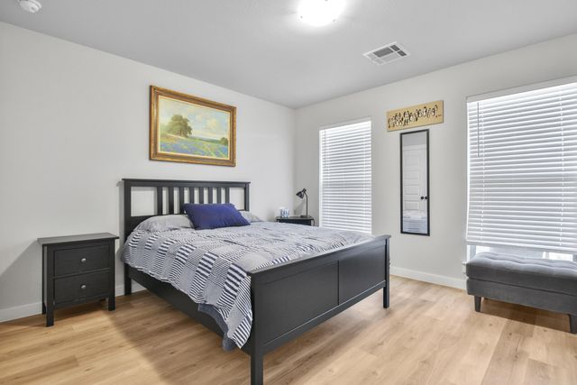 3201 Farmhouse Avenue, Wolfforth, TX 79382