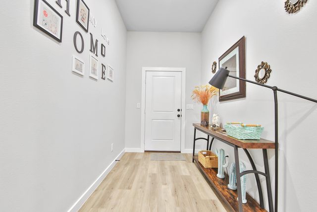 3201 Farmhouse Avenue, Wolfforth, TX 79382