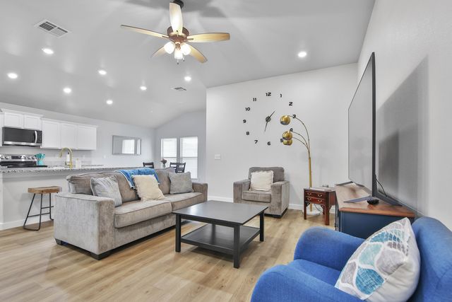 3201 Farmhouse Avenue, Wolfforth, TX 79382