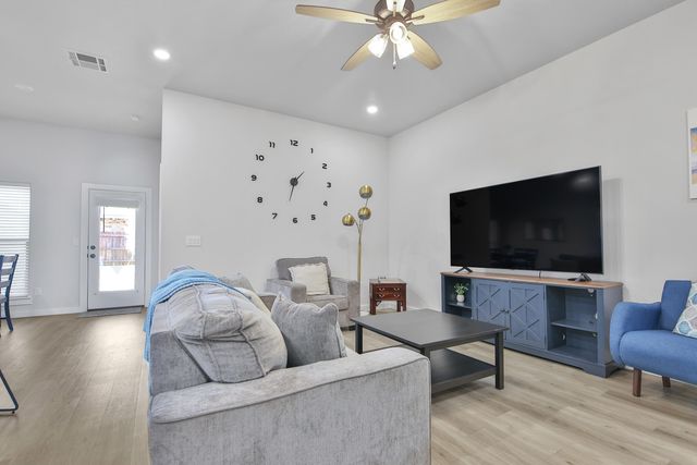 3201 Farmhouse Avenue, Wolfforth, TX 79382