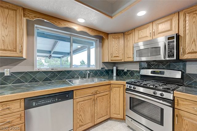 120 West Middleton Drive, Henderson, NV 89015