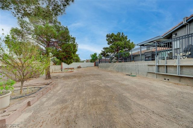 120 West Middleton Drive, Henderson, NV 89015