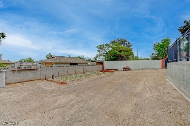 120 West Middleton Drive, Henderson, NV 89015