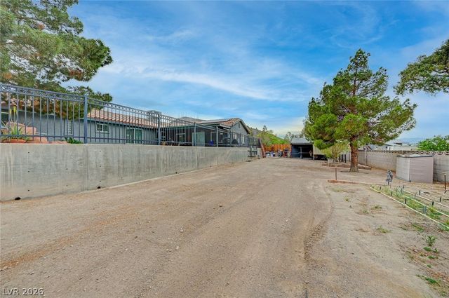 120 West Middleton Drive, Henderson, NV 89015