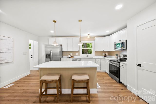 4211 Dunwoody Drive, Charlotte, NC 28215