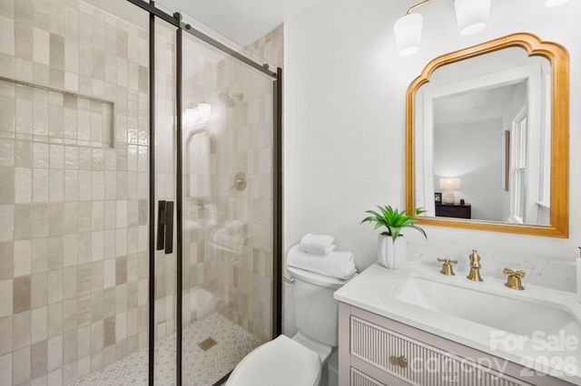 4211 Dunwoody Drive, Charlotte, NC 28215