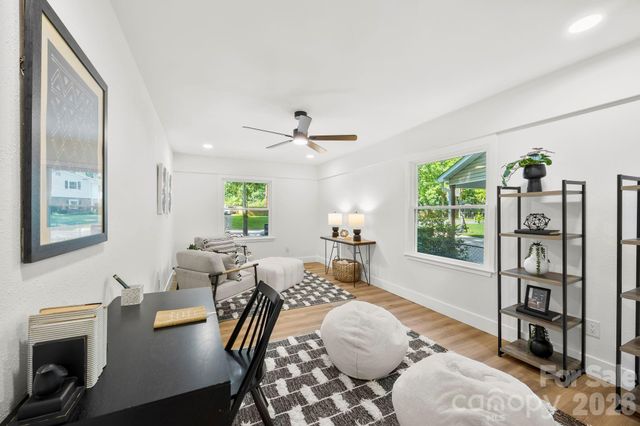 4211 Dunwoody Drive, Charlotte, NC 28215