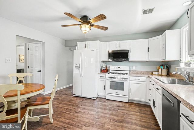 793 HUNTER DR, Pennsburg, PA 18073