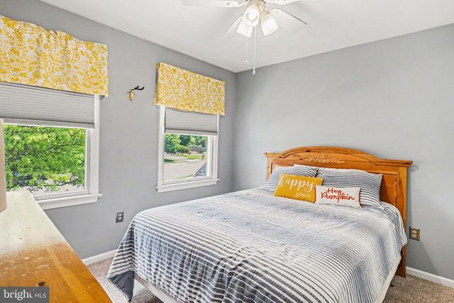 793 HUNTER DR, Pennsburg, PA 18073