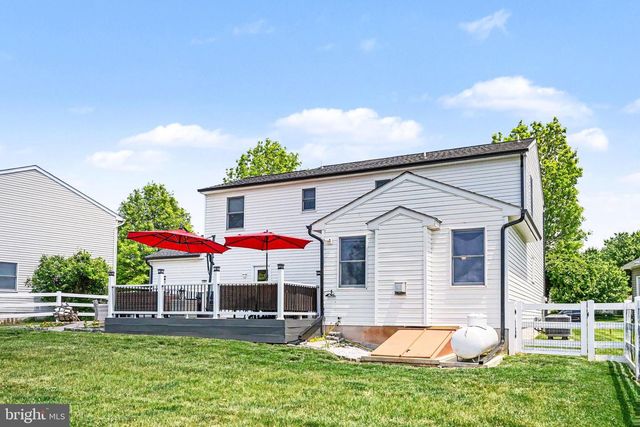 793 HUNTER DR, Pennsburg, PA 18073