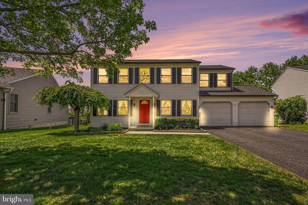 793 HUNTER DR, Pennsburg, PA 18073