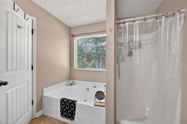 5089 Summerview Way, Morrow, GA 30260