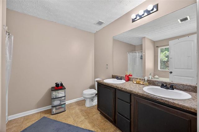 5089 Summerview Way, Morrow, GA 30260
