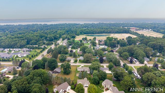 6390 147th Avenue, Laketown Twp, MI 49423