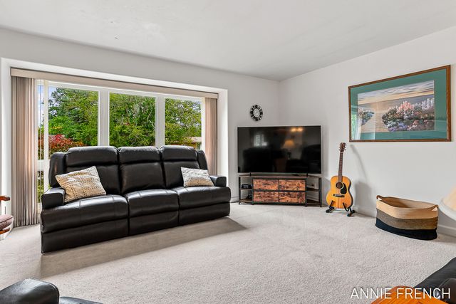 6390 147th Avenue, Laketown Twp, MI 49423