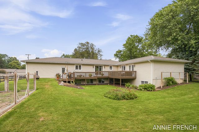 6390 147th Avenue, Laketown Twp, MI 49423