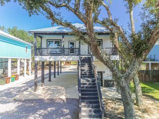 1006 E Beach Boulevard, Long Beach, MS 39560