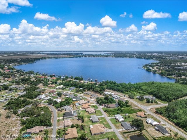 4825 Whiting Drive, Sebring, FL 33870