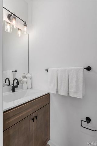 2 Royal II at River Bluffs Manors, Florissant, MO 63031