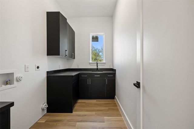 189 Nuuanu LN, Bastrop, TX 78602