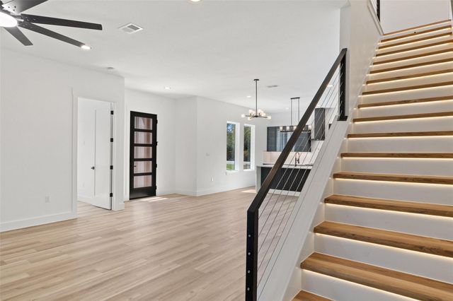 189 Nuuanu LN, Bastrop, TX 78602