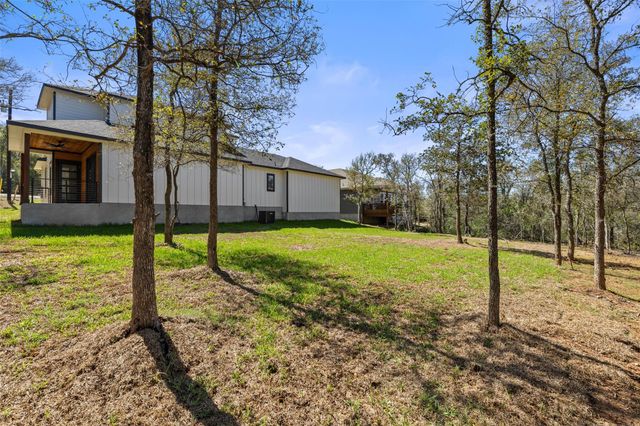 189 Nuuanu LN, Bastrop, TX 78602