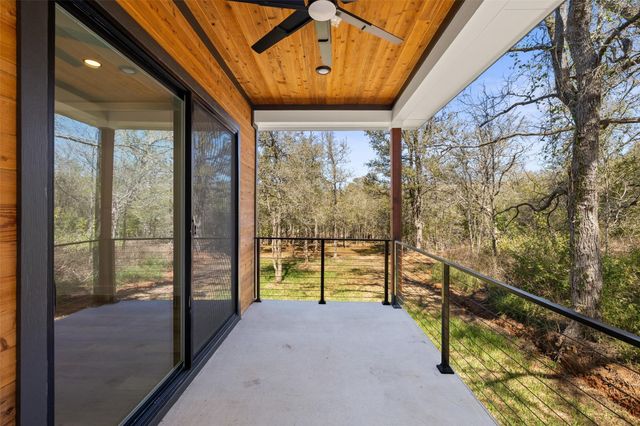 189 Nuuanu LN, Bastrop, TX 78602