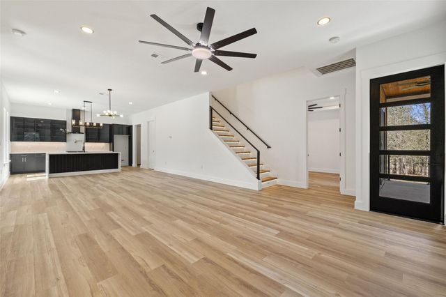189 Nuuanu LN, Bastrop, TX 78602