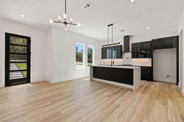 189 Nuuanu LN, Bastrop, TX 78602