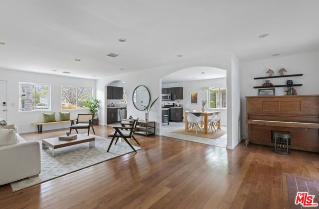 11465 Cumpston Street, North Hollywood (los Angeles), CA 91601