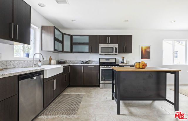 11465 Cumpston Street, North Hollywood (los Angeles), CA 91601