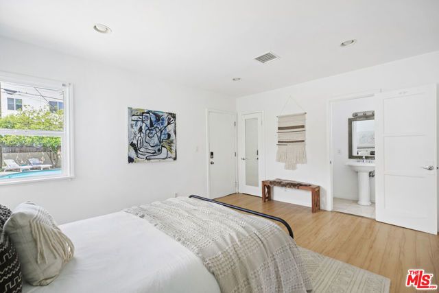 11465 Cumpston Street, North Hollywood (los Angeles), CA 91601