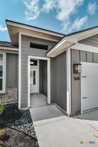 508 Town Hall Lane, Victoria, TX 77904