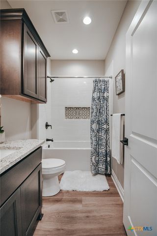 508 Town Hall Lane, Victoria, TX 77904