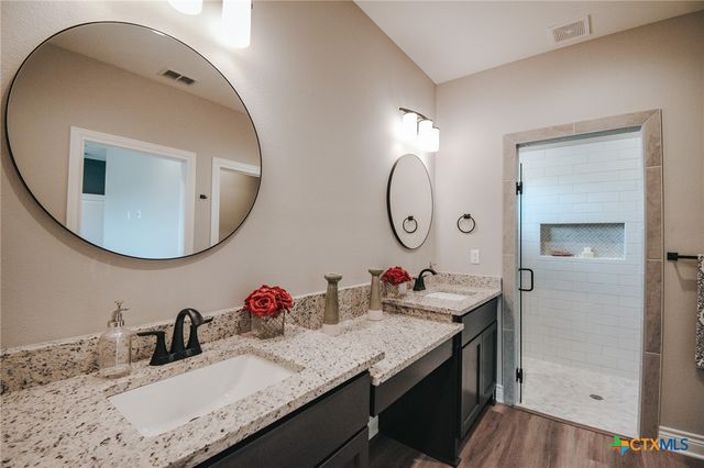 508 Town Hall Lane, Victoria, TX 77904