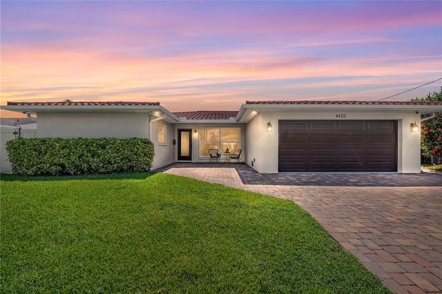 4425 13TH WAY NE, St Petersburg, FL 33703