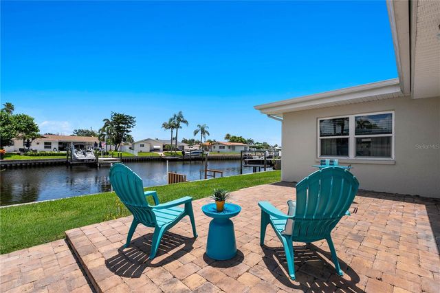 4425 13TH WAY NE, St Petersburg, FL 33703