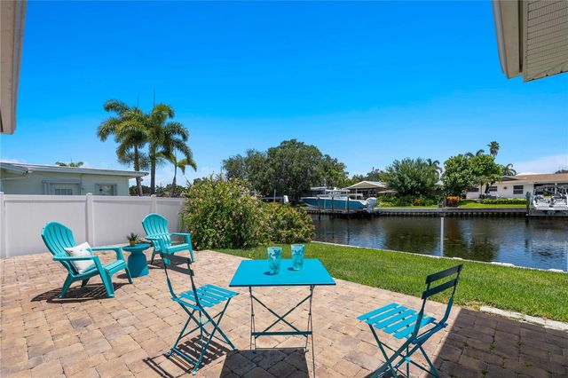 4425 13TH WAY NE, St Petersburg, FL 33703