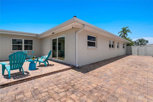 4425 13TH WAY NE, St Petersburg, FL 33703