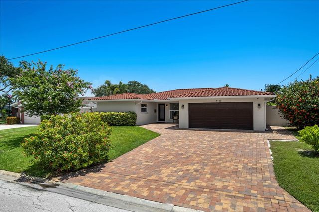 4425 13TH WAY NE, St Petersburg, FL 33703