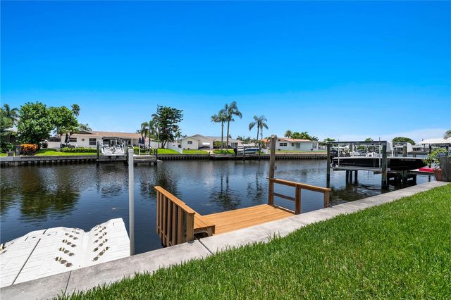 4425 13TH WAY NE, St Petersburg, FL 33703