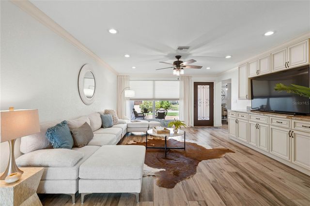 4425 13TH WAY NE, St Petersburg, FL 33703