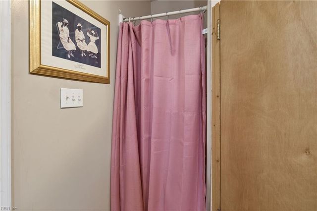 132 Bank ST, Suffolk, VA 23434