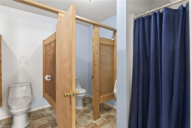 132 Bank ST, Suffolk, VA 23434