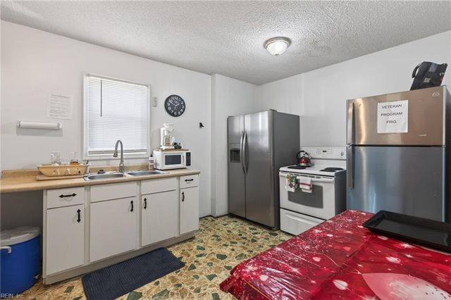 132 Bank ST, Suffolk, VA 23434