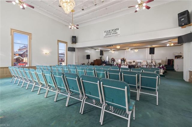 132 Bank ST, Suffolk, VA 23434