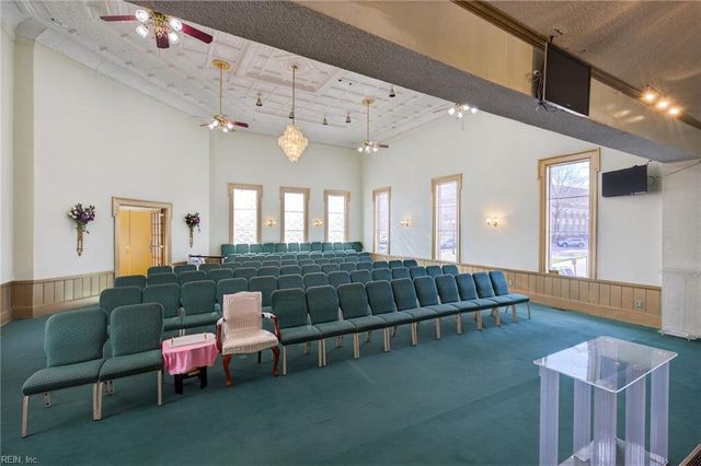 132 Bank ST, Suffolk, VA 23434