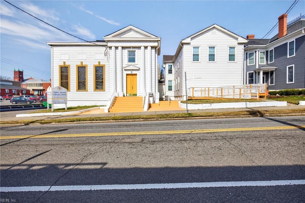 132 Bank ST, Suffolk, VA 23434