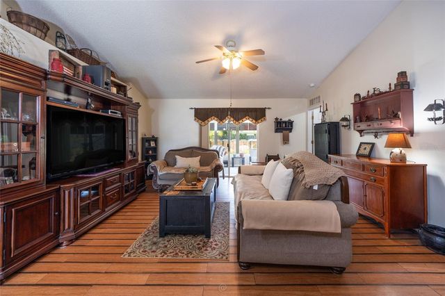 3 POINDEXTER LANE, Palm Coast, FL 32164